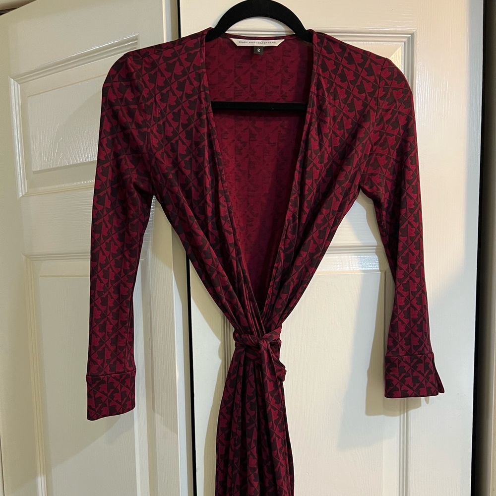 Wrap dress, very retro 70’s style